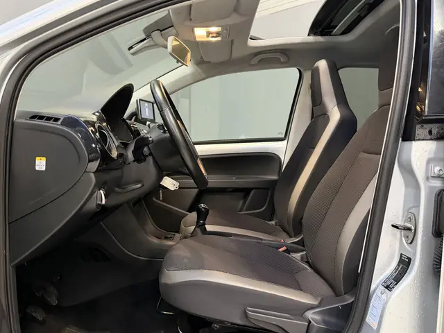 Volkswagen up! 1.0 high up! 2013 Benzine 4