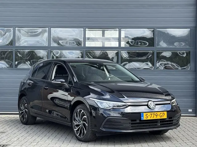 Volkswagen Golf 1.0 TSI LIFE 2023 Benzine 15