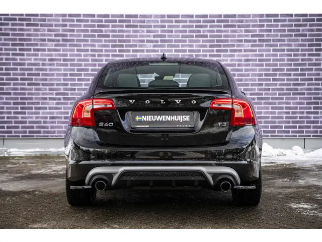 Volvo S60 1.5 T3 R-Design 2016 Benzine 10