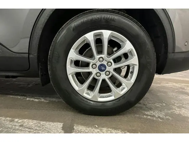 Ford Kuga 2.5 PHEV Titanium X 2022 Hybride Benzine 6