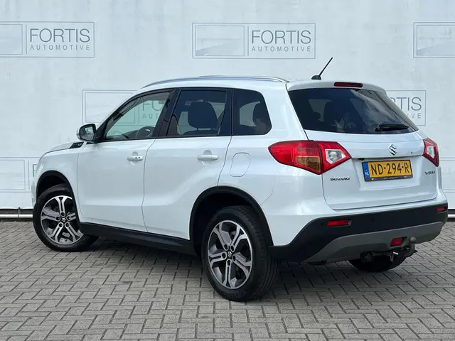 Suzuki Vitara 1.6 High Executive 2017 Benzine 3