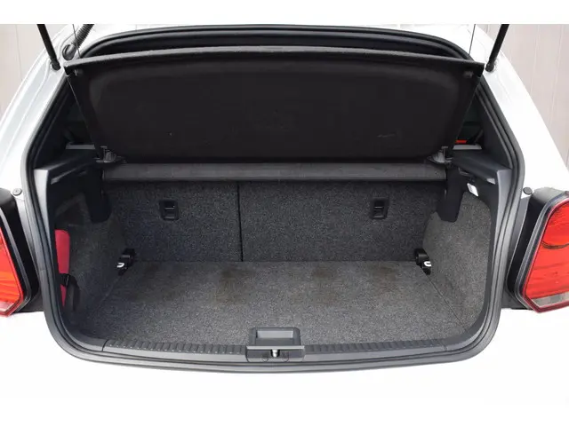 Volkswagen Polo 1.4 TSi 140pk BlueGT 2013 Benzine 19