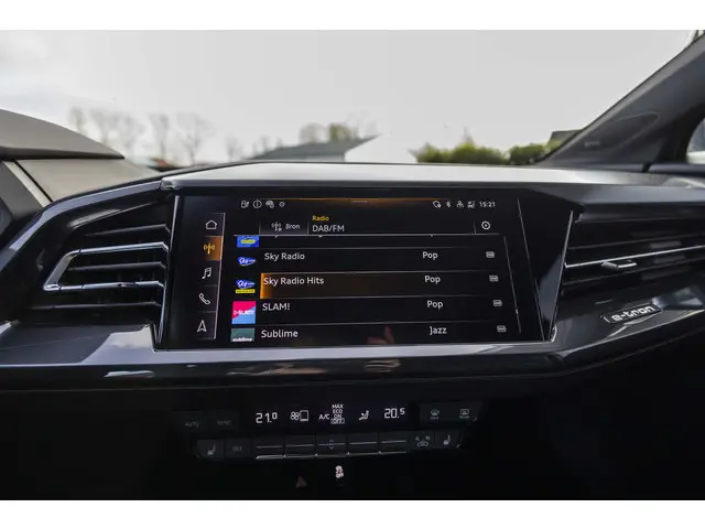 Audi Q4 e-tron 35 S edition 55 kWh 2022 Elektrisch 31