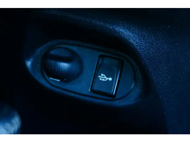 Toyota Yaris 1.5 Hybrid Active 2019 Hybride Benzine 39