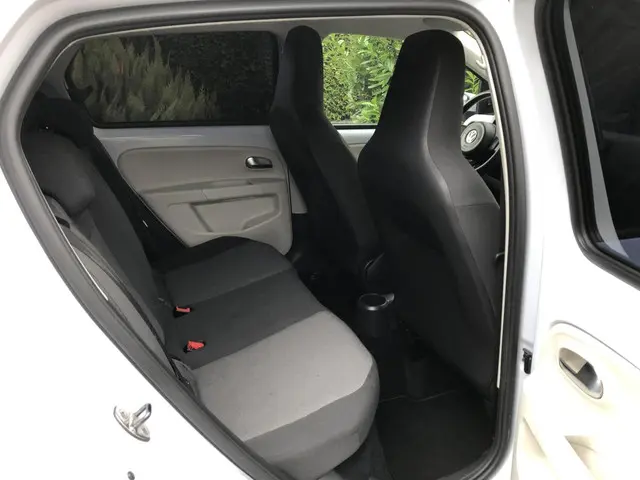Volkswagen up! 1.0 cheer up! BlueMotion 2013 Benzine 5