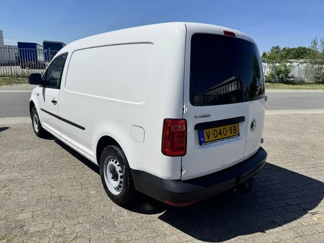 Volkswagen Caddy 2.0 TDI L2H1 BMT Tr. 2019 Diesel 4