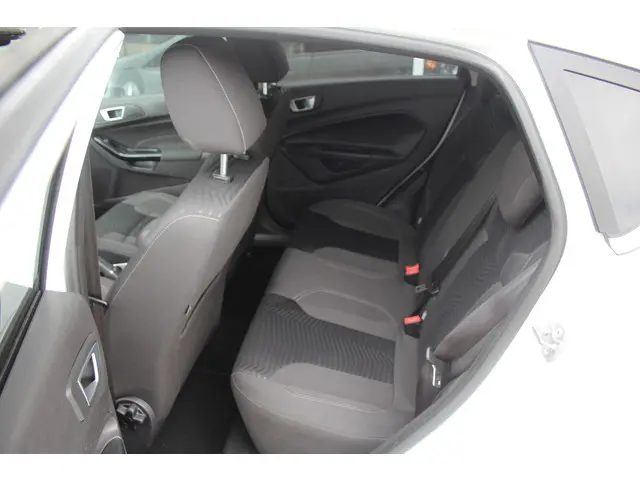 Ford Fiesta 1.0 EcoBoost 126 Pk Titanium 2014 Benzine 16