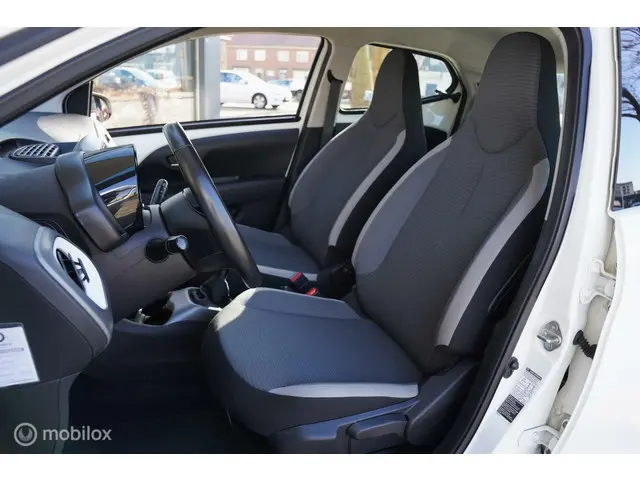 Toyota Aygo 1.0 VVT-i x-joy|CAMERA|LED|2021|NAP 2021 Benzine 16