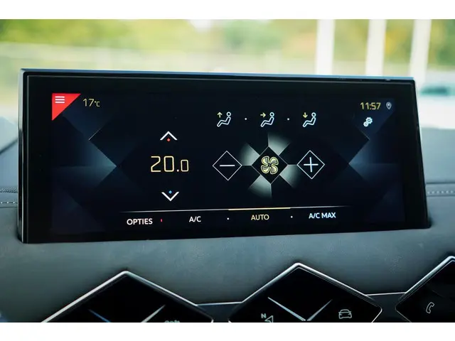 DS DS 3 Crossback 1.2 PureTech Grand Chic 2021 Benzine 19