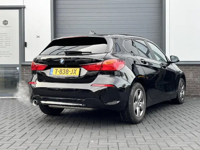 BMW 1 Serie 118i Sport Edition 2023 Benzine 5