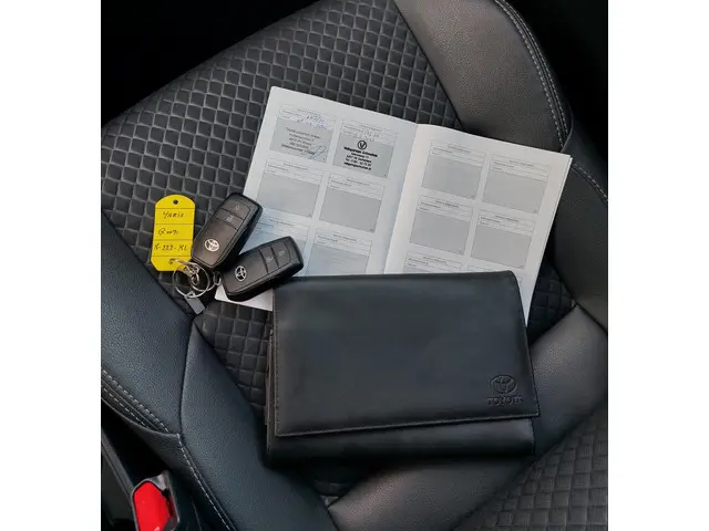 Toyota Yaris 1.5 Hybrid Executive 2021 Hybride Benzine 29