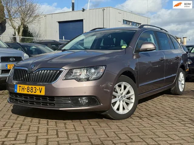 Škoda Superb Combi 1.6 TDI Ambition Business 2014 Diesel