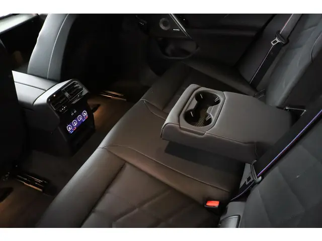 BMW 5 Serie Touring 550e xDrive 2025 Hybride Benzine 34