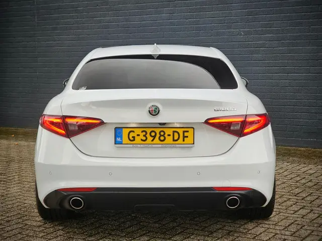 Alfa Romeo Giulia 2.2 JTDm Super 2019 Diesel 4