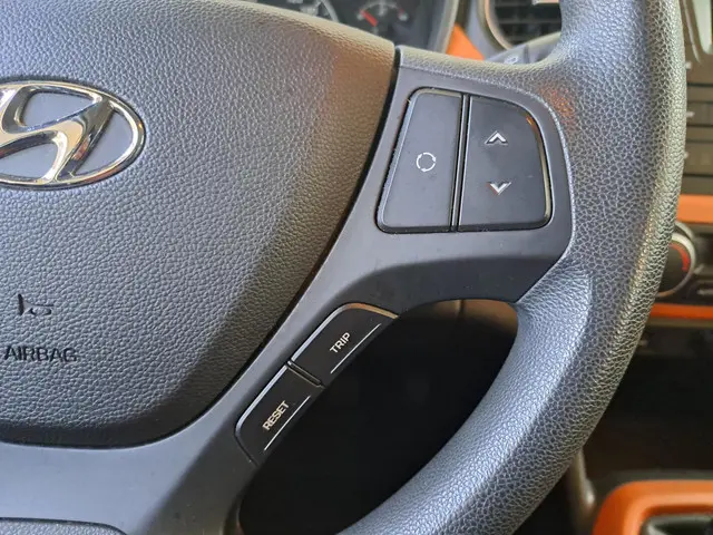 Hyundai i10 1.0i i-Motion Comfort Plus 2014 Benzine 15