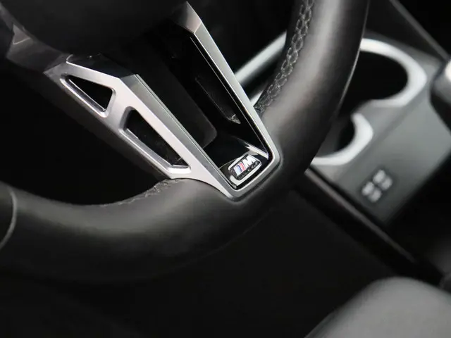 BMW X1 sDrive18i 2023 Benzine 13