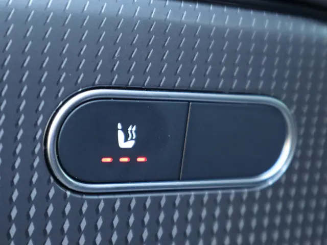 Mercedes-Benz GLB 180 Luxury Line 2023 Benzine 13