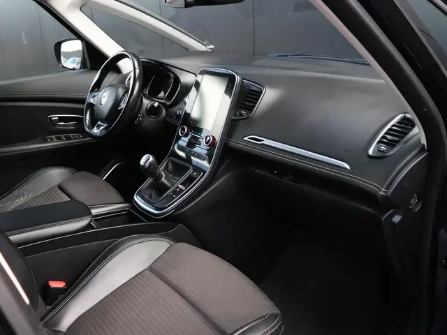 Renault Grand Scénic 1.2 TCe Bose 2017 Benzine 20