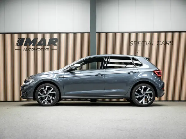 Volkswagen Polo 1.0 TSI R-Line Edition 2025 Benzine 8