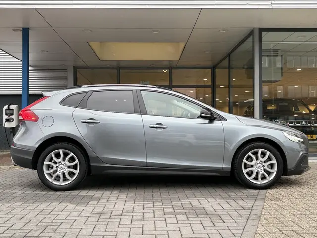 Volvo V40 Cross Country 1.5 T3 Polar+ Luxury 2019 Benzine 4