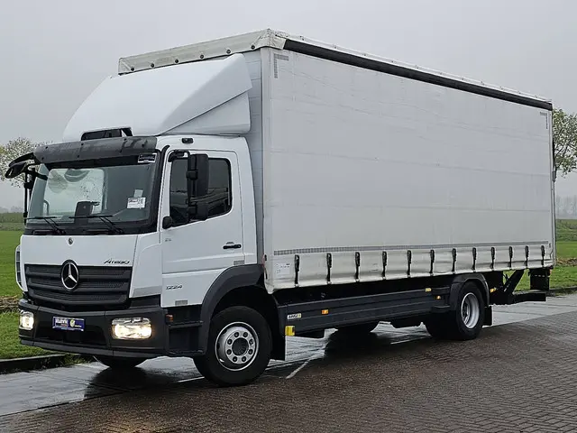 Mercedes-Benz Atego 1224 2021 Diesel 2