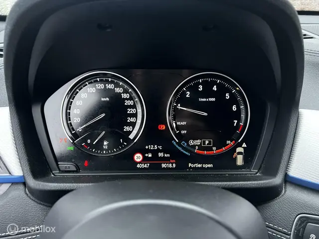 BMW X1 sDrive18i High Executive 2021 Benzine 17