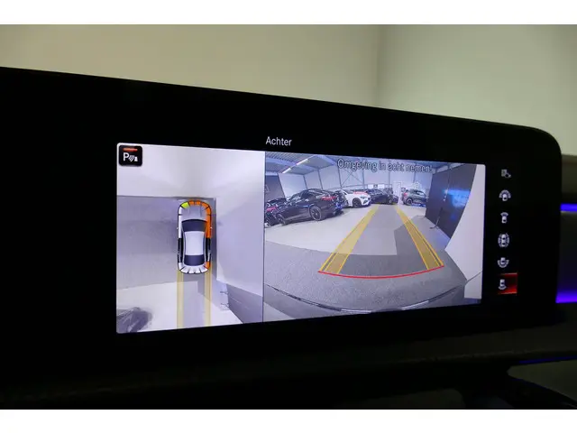 Mercedes-Benz CLA 250 e AMG Line 2023 Hybride Benzine 11