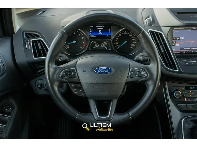 Ford C-MAX 1.5 Titanium 2015 Benzine 14