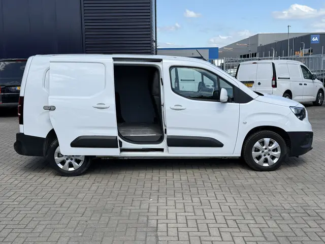 Opel Combo 1.5D130PK L2H1 Edition 2021 Diesel 15