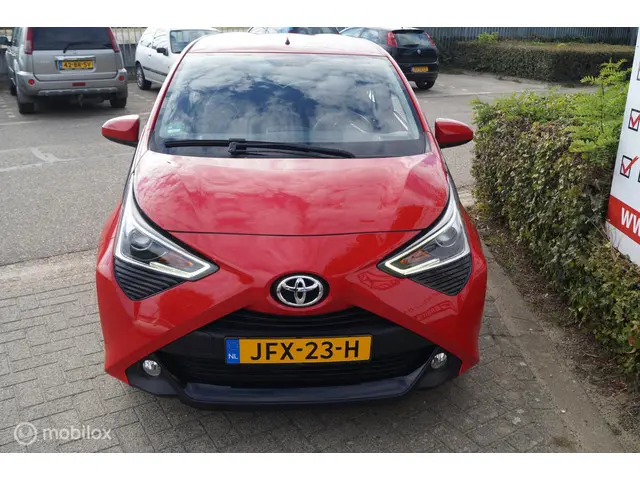 Toyota Aygo 1.0 VVT-i x-joy 2020 Benzine 7