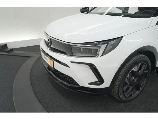 Opel Grandland Turbo 130 AT8 Ultimate 2024 Benzine 14
