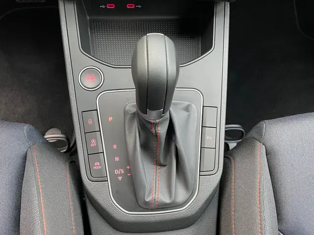 SEAT Ibiza Seat Ibiza 1.0 115pk tsi dsg fr 2024 Benzine 16