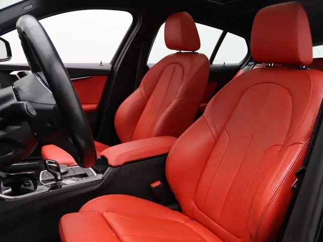 BMW 1 Serie 5-deurs 118i 2021 Benzine 10