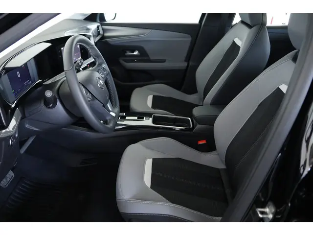 Opel Mokka-e 50-kWh 11kW bl. 2023 Elektrisch 6