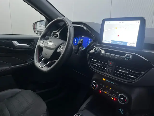 Ford Kuga 2.5 PHEV ST-Line 2022 Hybride Benzine 13