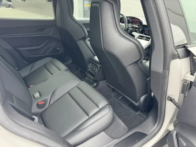 Porsche Taycan 4S Performance 93 kWh 2020 Elektrisch 8