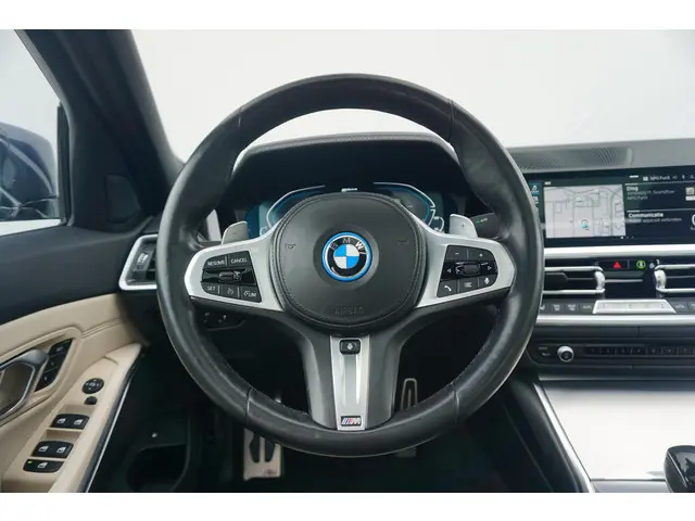 BMW 3 Serie Sedan 320e 2022 Hybride Benzine 11