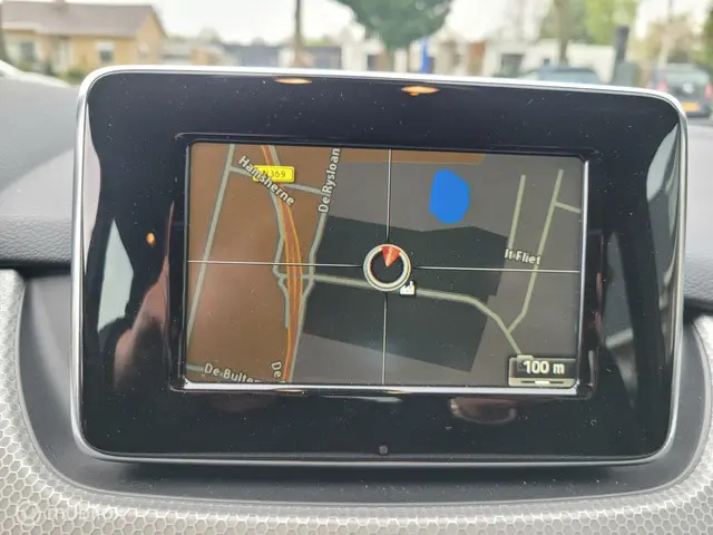 Mercedes-Benz B-Klasse 180, clima, navi. 2012 Benzine 13