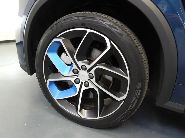 Lynk & Co 01 1.5 PHEV Plug-In 2023 Hybride Benzine 44