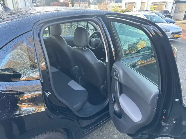 Citroën C3 1.0 PureTech Attraction 2014 Benzine 13