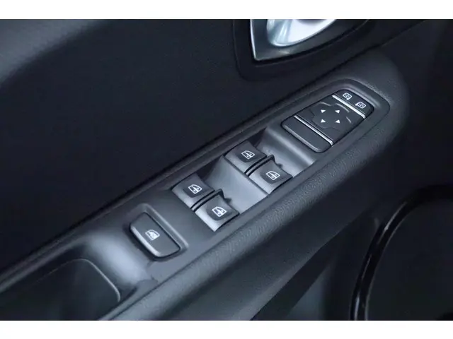 Renault Clio Estate 0.9 TCe Limited 2020 Benzine 21