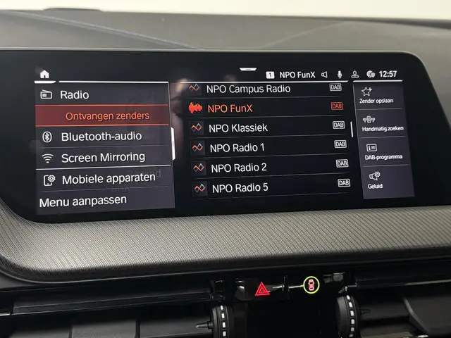 BMW 1 Serie 118i High Executive 2020 Benzine 13