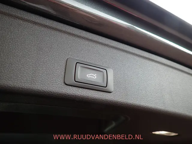 Audi A4 Avant 35TFSI S-LINE 2020 Hybride Benzine 11