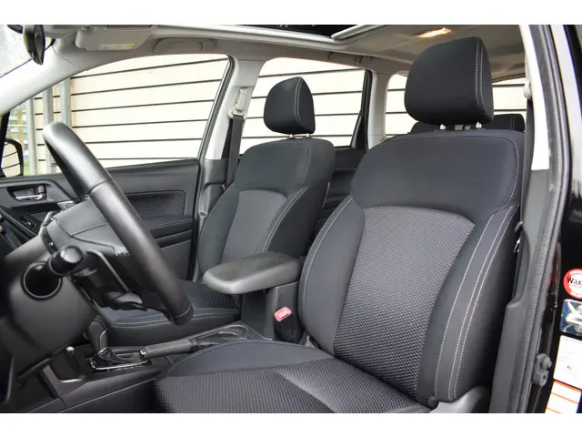 Subaru Forester 2.0 Luxury - Trekhaak 2018 Benzine 10