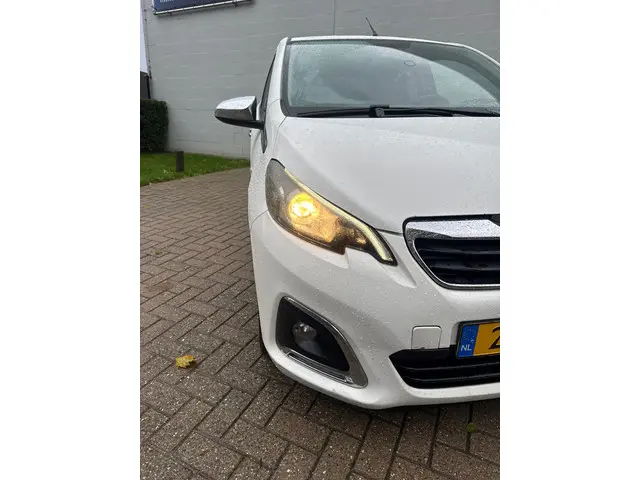Peugeot 108 1.0 e-VTi Première 2015 Benzine 11