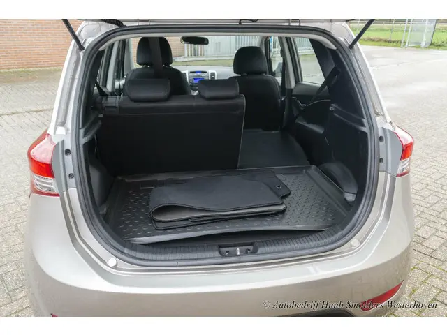 Hyundai ix20 1.4i Go! 2017 Benzine 42