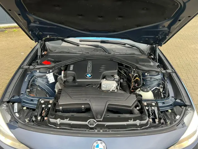 BMW 3 Serie Gran Turismo 320i High Executive 2014 Benzine 18