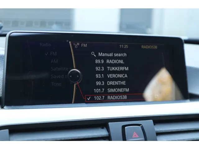 BMW 3 Serie 335i High Executive 2012 Benzine 29