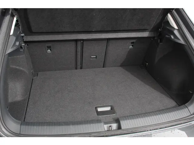 Volkswagen T-Roc 1.5 TSI DSG Style 2023 Benzine 25