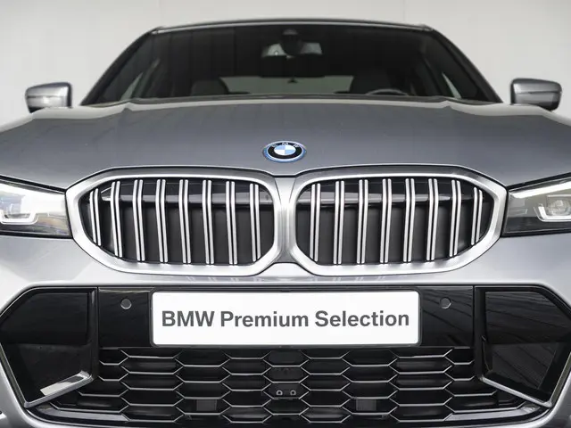 BMW 3 Serie Sedan 330e 2023 Hybride Benzine 16